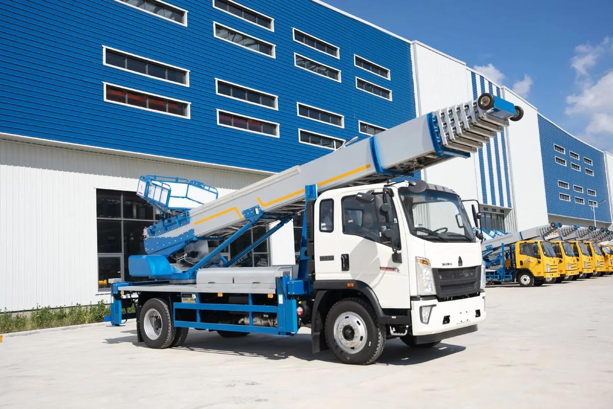 施秉出租云梯车高空作业车 建筑垃圾搬运